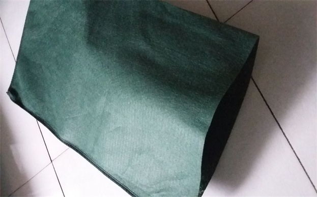 400克環(huán)保土工布價格是多少